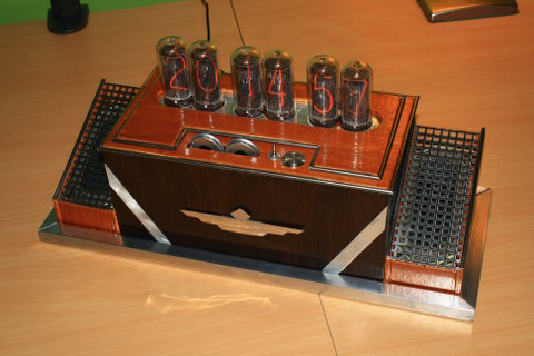 IN-18 nixie tube clock